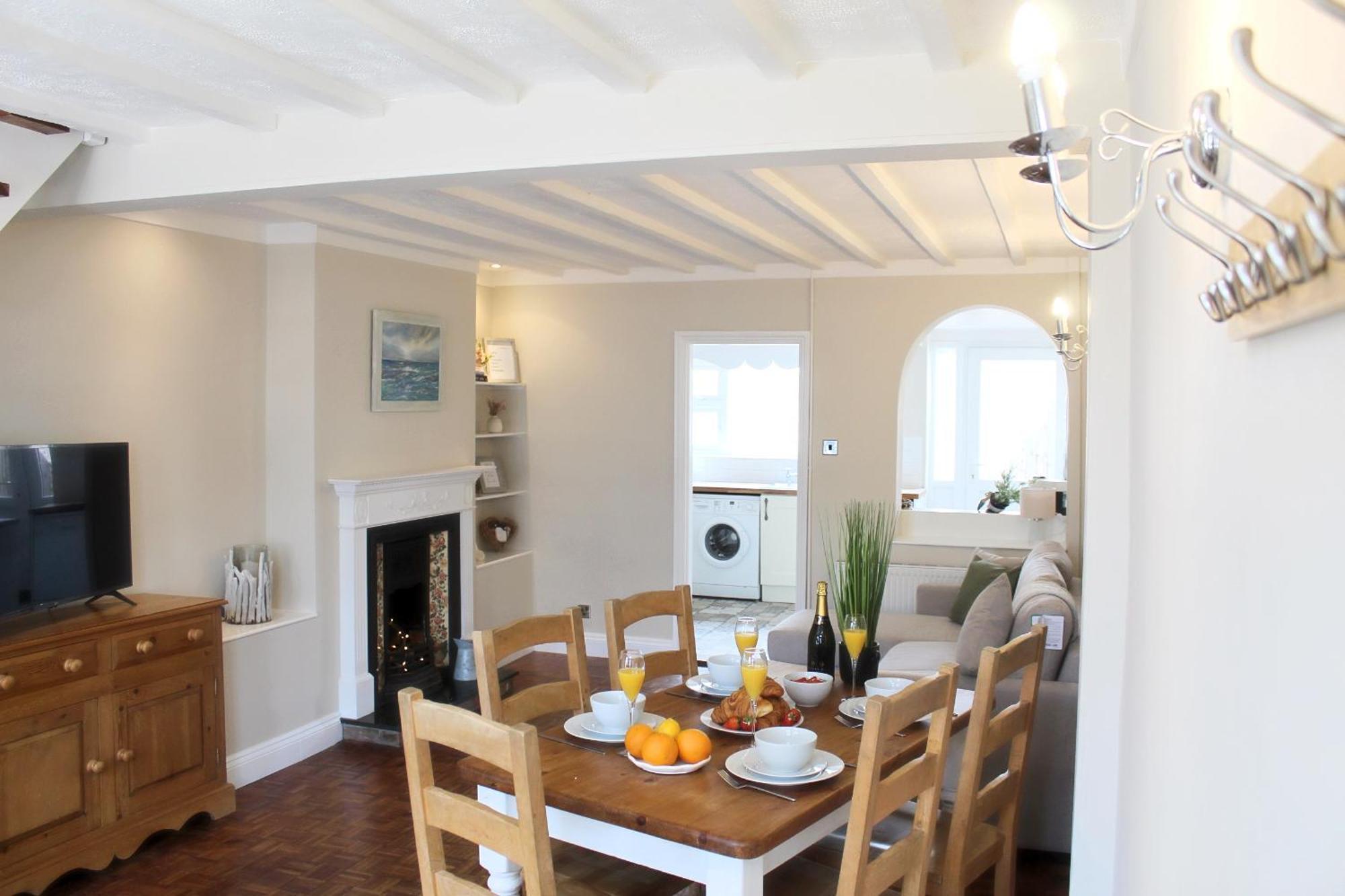 Cosy Cottage In Mersea - Walking Distance To Beach And Town Уэст-Мерси Экстерьер фото