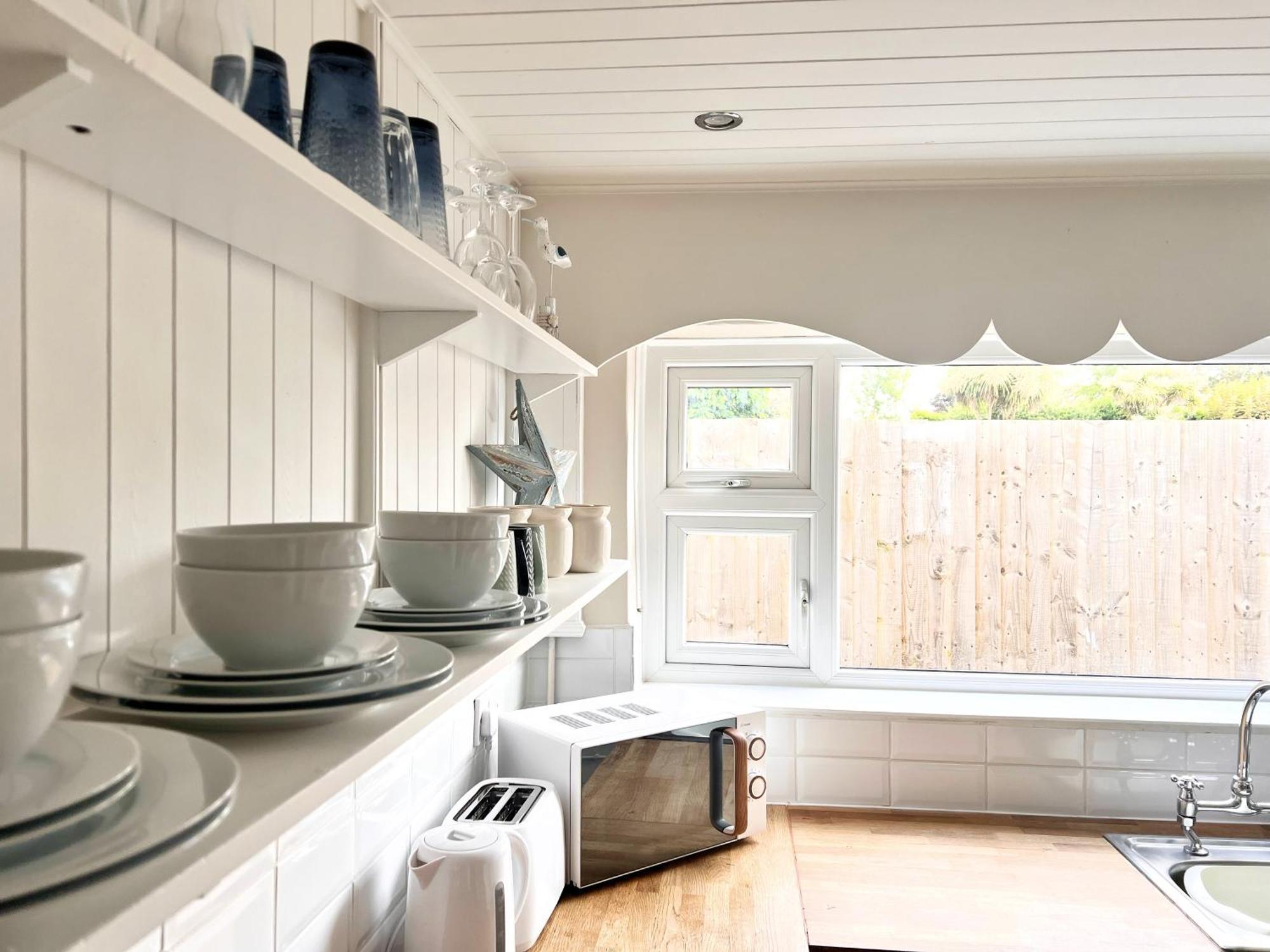 Cosy Cottage In Mersea - Walking Distance To Beach And Town Уэст-Мерси Экстерьер фото